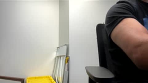 azdude26 online show from April 17, 2026, 2:31 pm