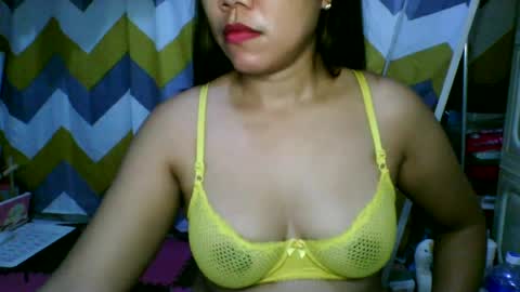 azelliya2018 online show from July 12, 2026, 6:48 am