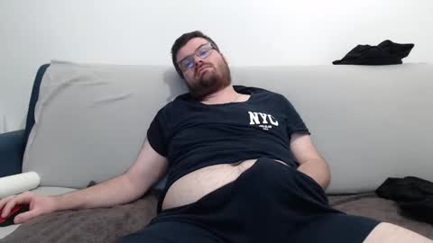 Azer online show from November 8, 2025, 10:04 am