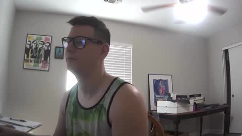 Snapshot of azsurfer39 chatting on September 23, 2025, 4:10 pm azsurfer39 online show from September 23, 2025, 4:10 pm