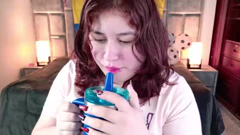Snapshot of azul_veraa chatting on June 25, 2026, 12:20 pm Azul online show from June 25, 2026, 12:20 pm