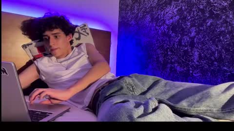 Snapshot of azulyfucsia chatting on October 7, 2025, 7:05 am nice boy online show from October 7, 2025, 7:05 am