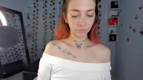 azumi saan online show from October 8, 2025, 2:42 am