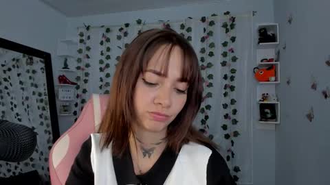 azumi saan online show from December 3, 2025, 3:03 am