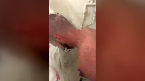 b44212157 online show from April 14, 2026, 11:00 pm