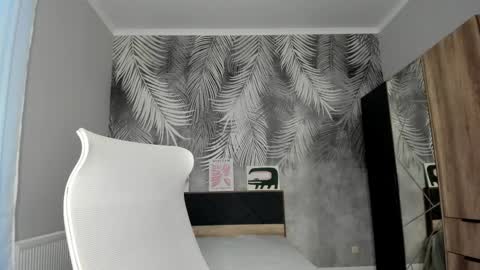 Monica online show from November 27, 2025, 2:02 am