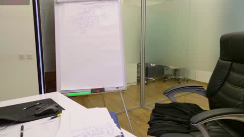 Olivia and Lexi online show from March 4, 2025, 8:24 am