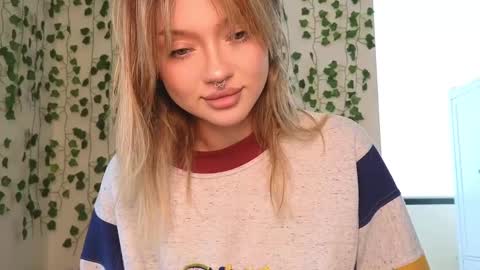 bb adele  online show from February 25, 2025, 9:31 am