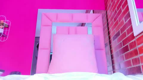 Snapshot of baby_doll_xoxo chatting on February 13, 2026, 8:49 pm Baby online show from February 13, 2026, 8:49 pm