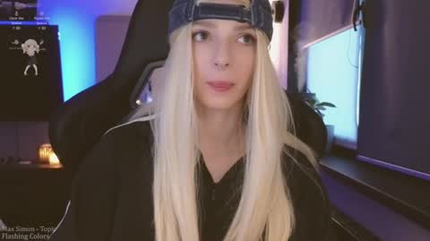 Snapshot of baby_gopn1k chatting on February 4, 2025, 6:04 am baby gopn1k online show from February 4, 2025, 6:04 am