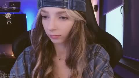 Snapshot of baby_gopn1k chatting on March 3, 2025, 5:09 am baby gopn1k online show from March 3, 2025, 5:09 am