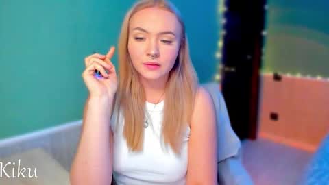 Snapshot of baby_kiku chatting on November 13, 2025, 11:14 pm Heyy Im Kikuuu Im so energetic Catch my vibe online show from November 13, 2025, 11:14 pm