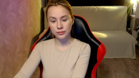 baby_kitte online show from April 9, 2026, 3:17 am