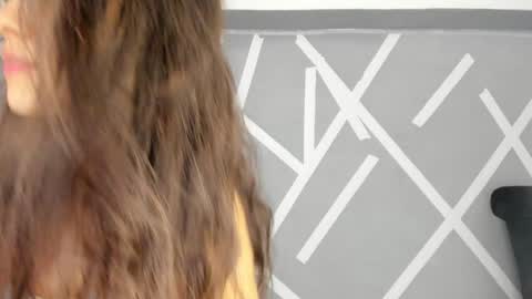 Snapshot of babyaylin chatting on December 18, 2024, 12:07 pm Aylin  online show from December 18, 2024, 12:07 pm