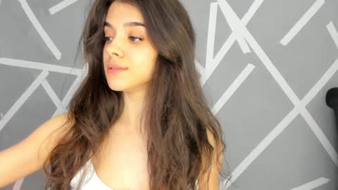 Snapshot of babyaylin chatting on December 19, 2024, 6:01 am Aylin  online show from December 19, 2024, 6:01 am