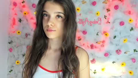 Snapshot of babyaylin chatting on January 18, 2025, 6:13 am Aylin  online show from January 18, 2025, 6:13 am