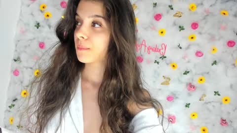 Snapshot of babyaylin chatting on February 26, 2025, 7:42 am Aylin  online show from February 26, 2025, 7:42 am