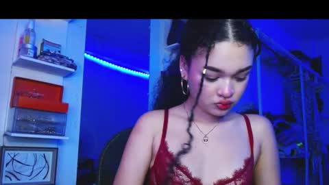 babybombom08 online show from May 15, 2026, 11:01 pm