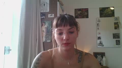 babydemon6 online show from December 1, 2024, 5:57 pm