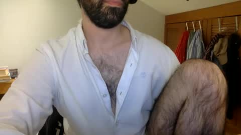 Tom A.    online show from November 26, 2025, 12:00 am