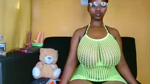 Snapshot of babyluciax chatting on May 11, 2026, 12:22 pm babyluciax online show from May 11, 2026, 12:22 pm