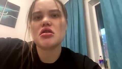 Snapshot of babymeow17 chatting on November 17, 2025, 1:17 pm babymeow17 online show from November 17, 2025, 1:17 pm