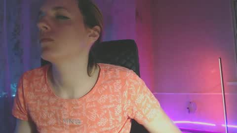 Sonya online show from March 3, 2025, 1:42 am