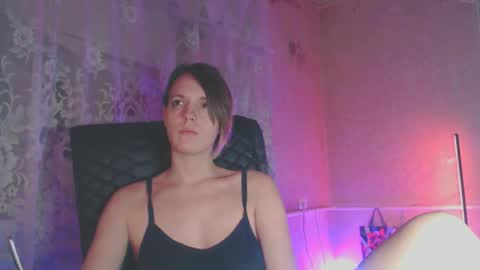 Sonya online show from November 22, 2025, 6:51 pm