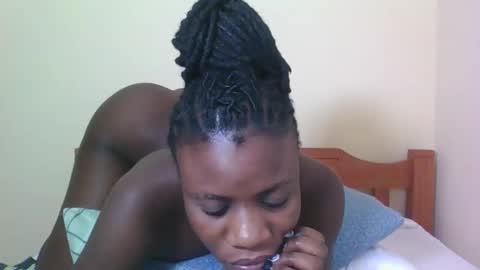 PRISCILLAH online show from November 13, 2025, 7:57 pm