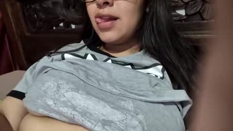 Snapshot of babyymango_ chatting on March 2, 2025, 10:59 pm  Gisselle  online show from March 2, 2025, 10:59 pm
