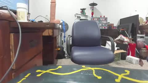 Snapshot of bad_boy4u2abuse chatting on October 11, 2025, 6:12 am bad_boy4u2abuse online show from October 11, 2025, 6:12 am