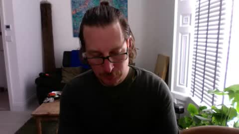 Bad dad43 online show from May 18, 2026, 12:11 pm