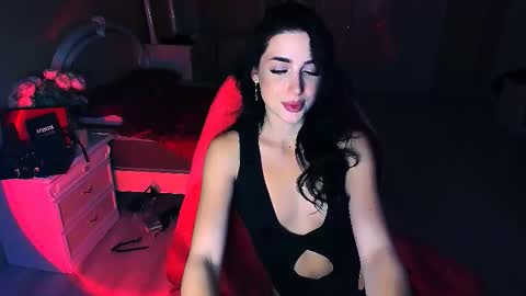 Miss Desire...do you remember online show from December 4, 2025, 6:12 am