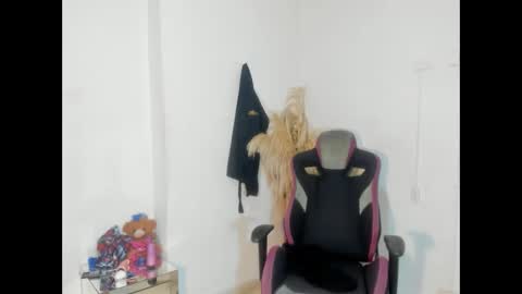 Snapshot of bad_girl_deluxe chatting on November 1, 2025, 5:04 pm bad_girl_deluxe online show from November 1, 2025, 5:04 pm