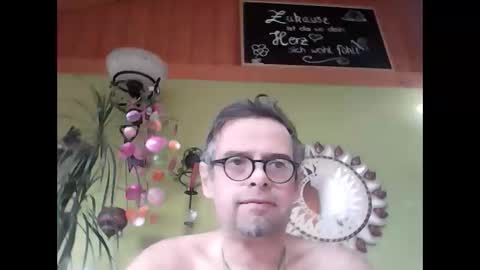 Snapshot of badboy2406 chatting on February 13, 2025, 8:48 am badboy2406 online show from February 13, 2025, 8:48 am