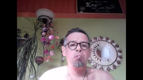 Snapshot of badboy2406 chatting on February 23, 2025, 7:33 am badboy2406 online show from February 23, 2025, 7:33 am