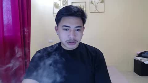 Snapshot of badboy_hanns chatting on December 8, 2024, 1:02 am HANNS online show from December 8, 2024, 1:02 am