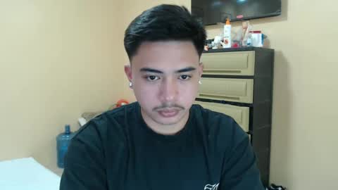 Snapshot of badboy_hanns chatting on December 11, 2024, 4:20 pm HANNS online show from December 11, 2024, 4:20 pm