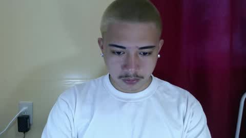 Snapshot of badboy_hanns chatting on December 16, 2024, 7:15 am HANNS online show from December 16, 2024, 7:15 am