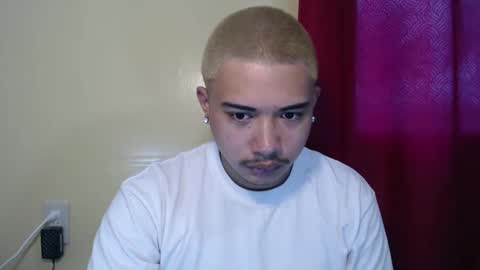 Snapshot of badboy_hanns chatting on December 17, 2024, 4:12 am HANNS online show from December 17, 2024, 4:12 am