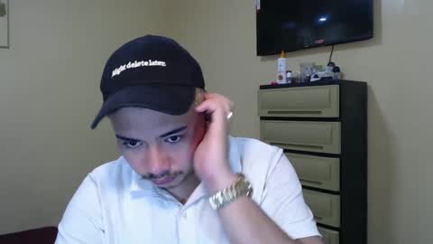 Snapshot of badboy_hanns chatting on January 1, 2025, 11:51 pm HANNS online show from January 1, 2025, 11:51 pm