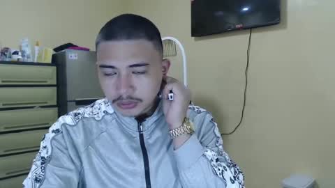 Snapshot of badboy_hanns chatting on January 14, 2025, 3:11 am HANNS online show from January 14, 2025, 3:11 am