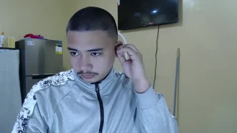 Snapshot of badboy_hanns chatting on January 15, 2025, 3:33 am HANNS online show from January 15, 2025, 3:33 am