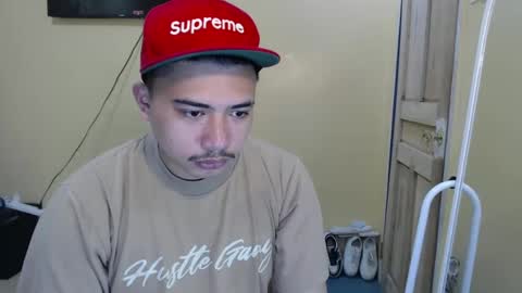 Snapshot of badboy_hanns chatting on January 24, 2025, 12:52 am HANNS online show from January 24, 2025, 12:52 am