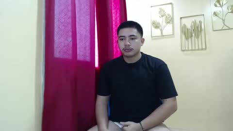 Snapshot of badboy_hanns chatting on February 16, 2025, 7:04 am HANNS online show from February 16, 2025, 7:04 am