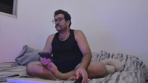 Baddaddybrazil online show from April 9, 2026, 11:43 pm