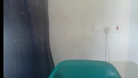 baddiebitchx online show from May 4, 2026, 12:45 pm
