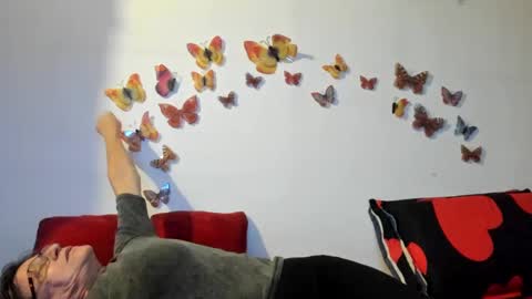 Gina online show from December 17, 2024, 6:20 pm