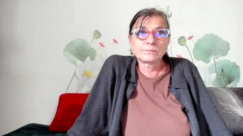 Gina online show from October 1, 2025, 10:21 am