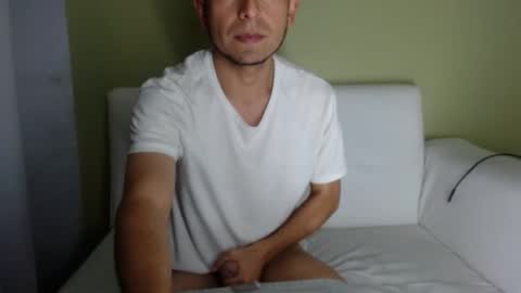 Snapshot of badguy707 chatting on December 24, 2024, 12:44 pm badguy707 online show from December 24, 2024, 12:44 pm